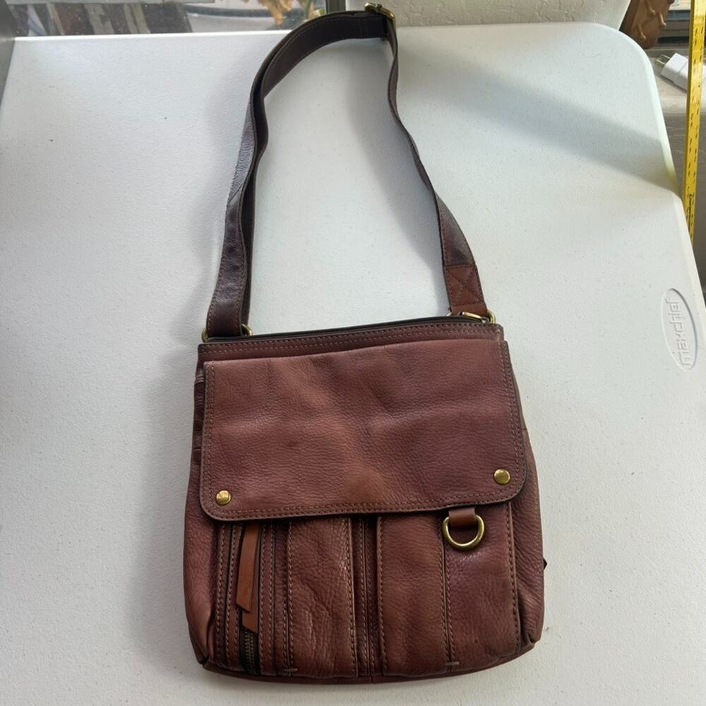 Fossil Morgan Traveler Messenger Crossbody Bag Leather Purse Brown Key Charm Fob